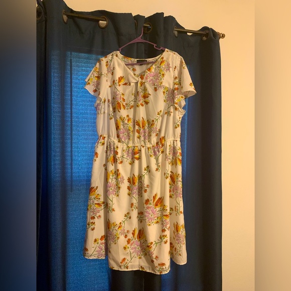 Spring knee length dress - Picture 1 of 3